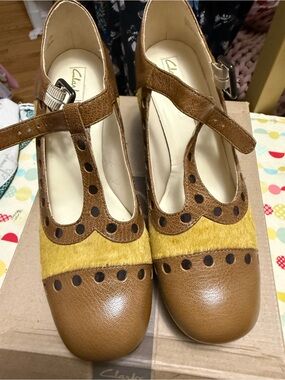 Orla Kiely Shoes (Clarks) Size 9 new